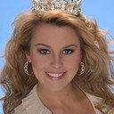 Lauren Nelson als Self