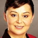 Parla Şenol als Ayla