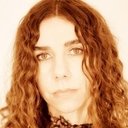 PJ Harvey als Self