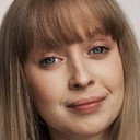Lea Høyer Stensnæs als Irina