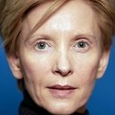 Sabine Rossbach als Receptionist / Journalist (voice)