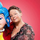 Julie Westwood als Tula