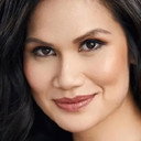 Carmela Sison als Tess Marrin