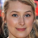 Olivia Andrup als Hazel