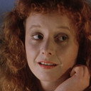 Alison Routledge als Paula