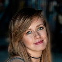 Sarah Wiedenheft als 