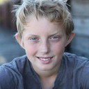 Rowan Longworth als Adrian Seward