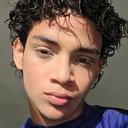 Samuel Caro als Camilo