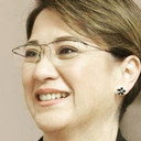 Maila Gumila als Minnie Osmena