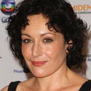 Lucy Cohu als Constance Strickland