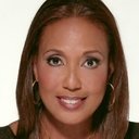 Telma Hopkins als Lillian Roanoke