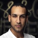 Nabeel El Khafif als Falafel Shop Owner