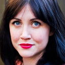 Kelly Munro-Fawcett als Hen