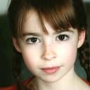 Lila Bata-Walsh als Lucy