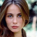 Emmanuelle Béart als Nelly
