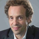Abel Nienhuis als Victor