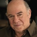 Victor Raider-Wexler als Attorney General Nash