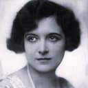 Lillian Hall-Davis als Mabel