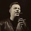 Alistair Ian Campbell als Cantante
