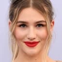 Sofia Hublitz als Roxy
