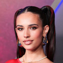 Kylie Cantrall als Princess Red