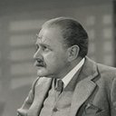 Olaf Hytten als Pickpocketed Prosperous Man (uncredited)