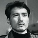 Kō Mishima als Detective Fujita