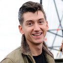 Alex Turner als Self