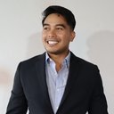 Angelo Ramirez als Virgo Bachelor