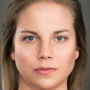 Sara Sulander als Niina