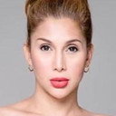 Mariko Ledesma als Marie