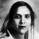 Jaddanbai als Sheela Devi