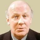 William Mervyn als L'Évêque protestant, père de Jeff