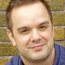 Jameson Kraemer als Doctor at Rail Terminal