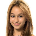 Elena Matić als Maja