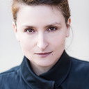 Blandine Costaz als Galleristin