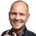 Wouter van der Goes als Self (Voice-over)