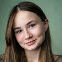 Kiera Thompson als Beautiful Woman #2