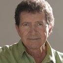 Mac Davis als Agent Buck