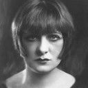 Jean Acker als Townswoman (uncredited)