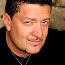 Michael Dobson als Wedding Officiant (voice)