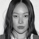 Yerin Ha als Tracey