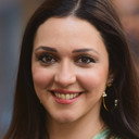 Nauheed Cyrusi als Tina