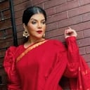 Rosey Siddiqui als Ferdowsi