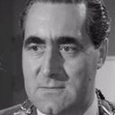 Leslie Sands als Doris' father