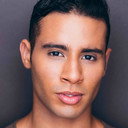 Emmanuel López Alonso als Ian