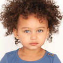 Penelope Kapudija als Baby Liz