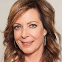 Allison Janney als Darlene