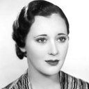 Chili Bouchier als Julia Levine