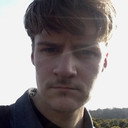 Luke Smith als 